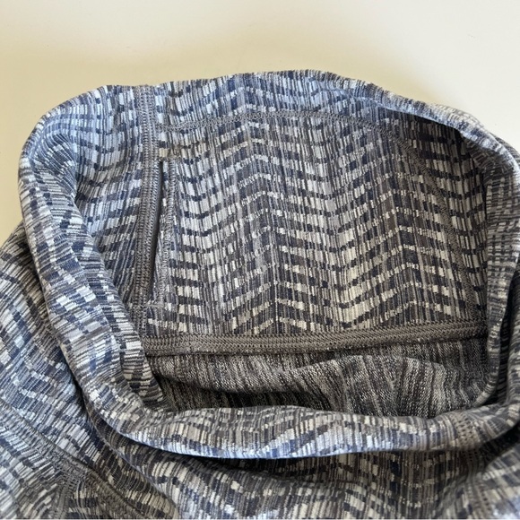 Lululemon - Picture 11 of 11